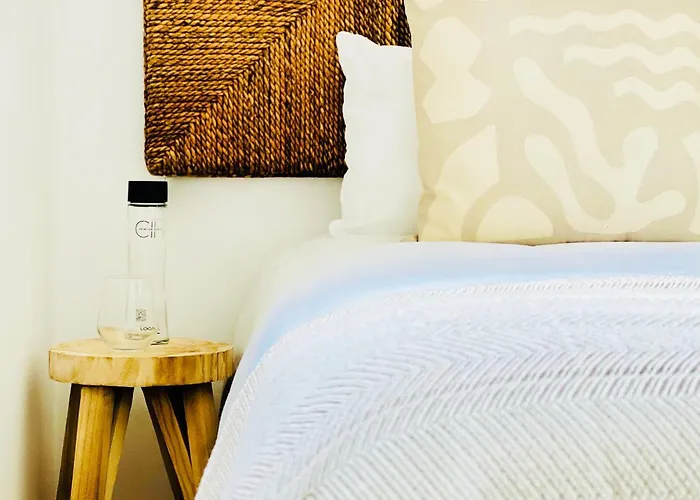 Canaryislandshost L Lava Y Mar Lanzarote